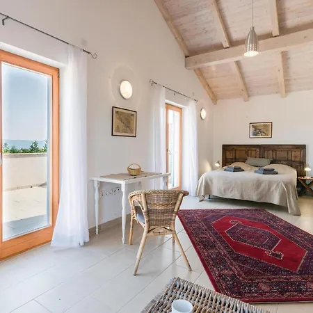 4 Bedroom In Zgaljici Nyaraló