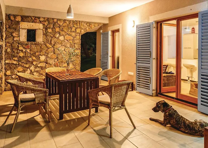 4 Bedroom In Zgaljici Žgaljić