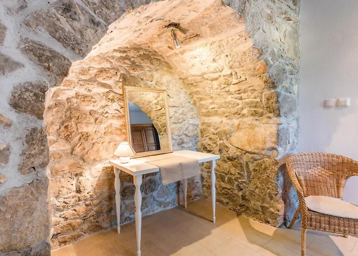 4 Bedroom In Zgaljici *