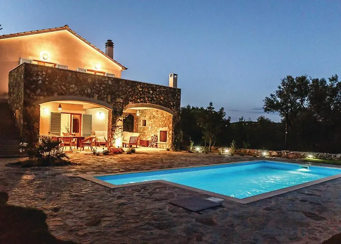 4 Bedroom In Zgaljici *