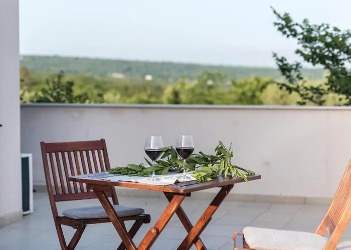 4 Bedroom In Zgaljici