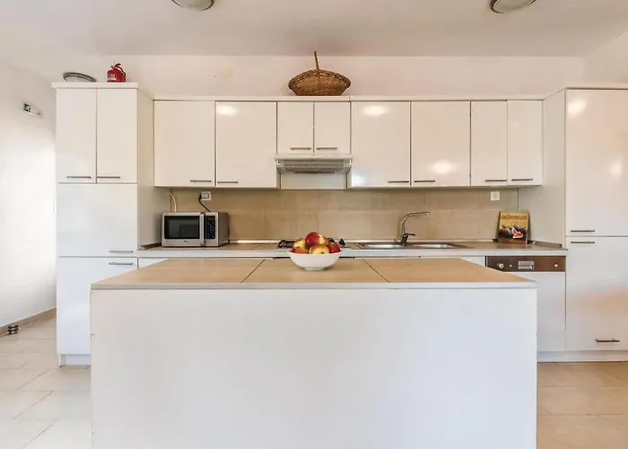 4 Bedroom In Zgaljici Nyaraló