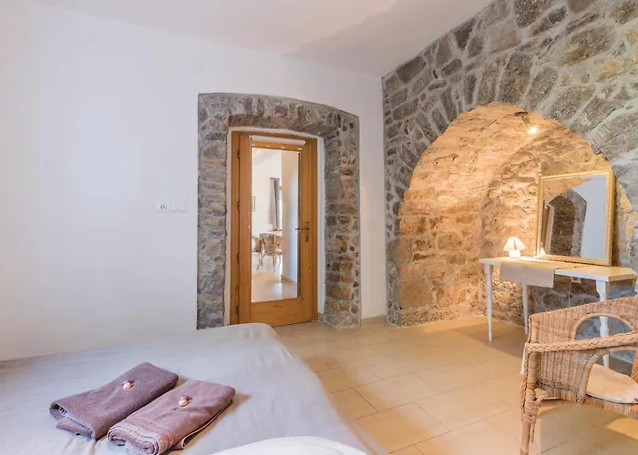 بيت للعطل 4 Bedroom In Zgaljici