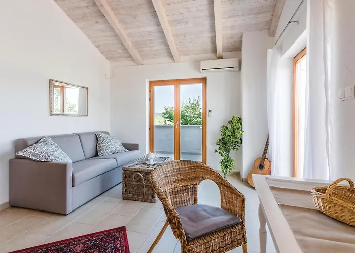 4 Bedroom In Zgaljici Casa de Férias Zgaljic
