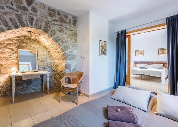 4 Bedroom In Zgaljici *